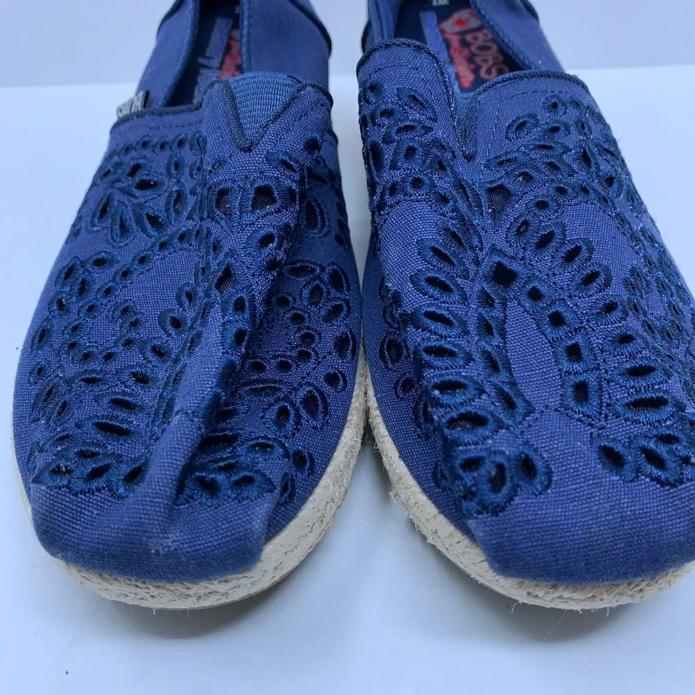 Skechers BOBS Womens 7 Navy Eyelet Lace Crochet Espadrille Slip On Flats 34469
